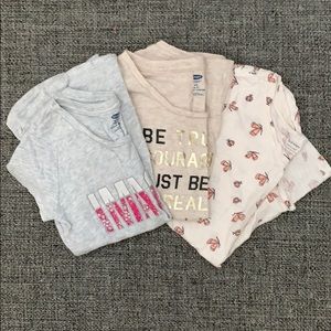 3 Girls Old Navy T shirts